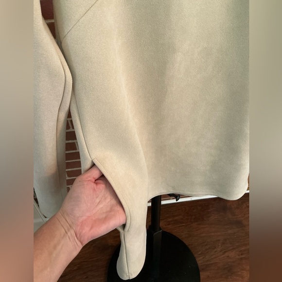 Jude Connally Camel Tunic Top 🐫 Cozy, Minimalist, Quiet Luxury, Layering Piece - Picture 4 of 8